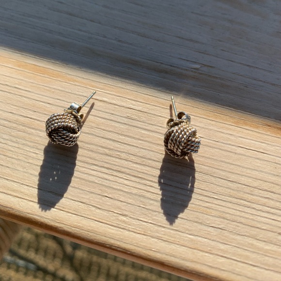 Silver Twist knot stud earring - Picture 4 of 7